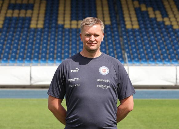 Holm Stelzer Team manager Eintracht Braunschweig 2 BL, portrait date 2022 2023