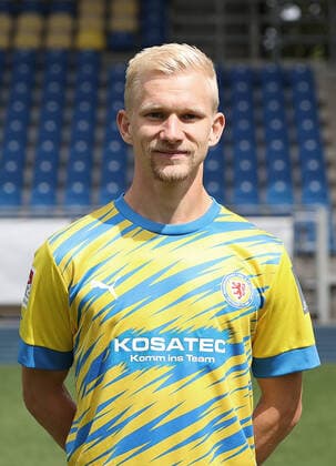 Bryan Henning Eintracht Braunschweig 2 BL, portrait date 2022 2023