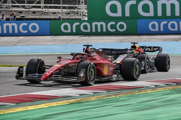 01 VERSTAPPEN Max (nld), Red Bull Racing RB18, action 16 LECLERC Charles (mco), Scuderia Ferrari F1-75, action during the Formula 1 Rolex Grosser Preis Von Osterreich 2022, 2022 Austrian Grand Prix, 11th round of the 2022 FIA Formula One World Championship, WM, Weltmeisterschaft from July 8 to 10, 2022 on the Red Bull Ring, in Spielberg, Austria - F1 - AUSTRIAN GRAND PRIX 2022 - RACE DPPI Panoramic  00122027__R5_2720