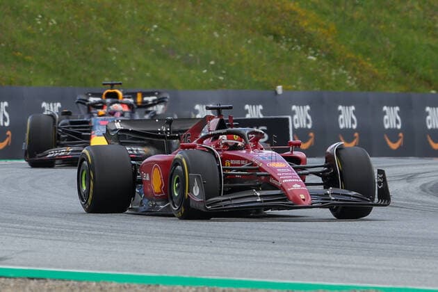 FORMULA 1 - GP of Austria 2022 SPIELBERG,AUSTRIA,10.JUL.22 - MOTORSPORTS, FORMULA 1 - Grand Prix of Austria, Red Bull Ring. Image shows Charles Leclerc (MCO Ferrari) and Max Verstappen (NED Red Bull Racing).  GEPAxpictures xManfredxBinder