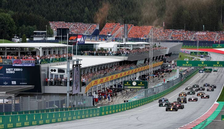 FORMULA 1 - GP of Austria 2022 SPIELBERG,AUSTRIA,10.JUL.22 - MOTORSPORTS, FORMULA 1 - Grand Prix of Austria, Red Bull Ring. Driver Parade. Image shows overview of the starting area.  GEPAxpictures xWolfgangxGrebien