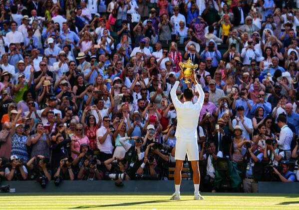 Mandatory Credit: Photo by Javier Garcia Shutterstock (13018062fm) Novak Djokovic lifts the trophy after winning the Men s Singles FInal Wimbledon Tennis Championships, Day 14, The All England Lawn Tennis and Croquet Club, London, UK - 10 Jul 2022 Wimbledon Tennis Championships, Day 14, The All England Lawn Tennis and Croquet Club, London, UK - 10 Jul 2022  Copyright: xJavierxGarcia Shutterstockx 13018062fm