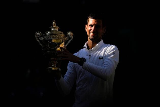 Mandatory Credit: Photo by Dave Shopland Shutterstock (13018058fp) Novak Djokovic lifts the trophy after winning the Men s Singles FInal Wimbledon Tennis Championships, Day 14, The All England Lawn Tennis and Croquet Club, London, UK - 10 Jul 2022 Wimbledon Tennis Championships, Day 14, The All England Lawn Tennis and Croquet Club, London, UK - 10 Jul 2022  Copyright: xDavexShopland Shutterstockx 13018058fp