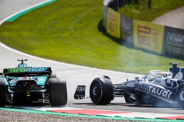 Crash between 5 Sebastian Vettel DEU, Aston Martin Aramco Cognizant F1 Team and 10 Pierre Gasly FRA, Scuderia AlphaTauri , F1 Grand Prix of Austria at Red Bull Ring on July 10, 2022 in Spielberg, Austria Photo by HOCH ZWEI Spielberg Austria