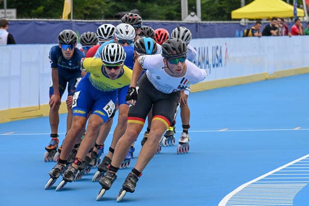Sport Bilder des Tages BIRMINGHAM, AL - JULY 09: Nils BUHNEMANN of Germany leads the pack coming into turn 3 during the Men s 10,000M Elimination Race at The World Games 2022 on July 10, 2022 at Powell Avenue Steam Plant in Birmingham, AL.(Photo by Kevin Langley Icon Sportswire) WORLD GAMES: JUL 10 Roller - Speed (Track) Icon22071005202210