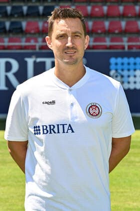 08 07 2022, xjhx, football 3 league, SV Wehen Wiesbaden photocall season 2022 23 emspor, v l team doctor Dr Michael Hoestermann DFL DFB REGULATES PROHIBIT ANY USE OF PHOTOGRAPHS as IMAGE SEQUENCES and or QUASI VIDEO Wiesbaden