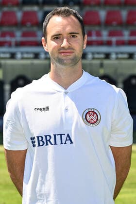 08 07 2022, xjhx, football 3 league, SV Wehen Wiesbaden photocall season 2022 23 emspor, v l senior athletic trainer Alex Ryan DFL DFB REGULATES PROHIBIT ANY USE OF PHOTOGRAPHS as IMAGE SEQUENCES and or QUASI VIDEO Wiesbaden.