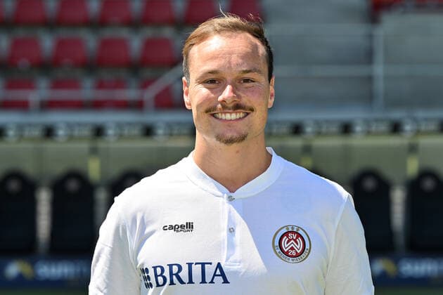 08 07 2022, xjhx, football 3 league, SV Wehen Wiesbaden photocall season 2022 23 emspor, v l assistant athletics coach Wenzel Böhm DFL DFB REGULATIONS PROHIBIT ANY USE OF PHOTOGRAPHS as IMAGE SEQUENCES and or QUASI VIDEO Wiesbaden