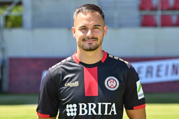 08 07 2022, xjhx, football 3 league, SV Wehen Wiesbaden photo appointment season 2022 23 emspor, v l Sebastian Mrowca SV Wehen Wiesbaden DFL DFB REGULATES PROHIBIT ANY USE OF PHOTOGRAPHS as IMAGE SEQUENCES and or QUASI VIDEO Wiesbaden