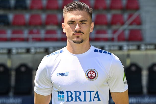 08 07 2022, xjhx, football 3 league, SV Wehen Wiesbaden photo appointment season 2022 23 emspor, v l Arthur Lyska SV Wehen Wiesbaden DFL DFB REGULATES PROHIBIT ANY USE OF PHOTOGRAPHS as IMAGE SEQUENCES and or QUASI VIDEO Wiesbaden
