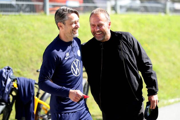 VfL training camp, Seefeld Tirol Austria Seefeld, 11 07 2022, FOOTBALL VfL Wolfsburg, summer training camp, 1 Bundesliga, season 2022 23 national coach Hansi Flick visits VfL Wolfsburg in training camp, here with head coach Niko Kovac VfL Wolfsburg Seefeld