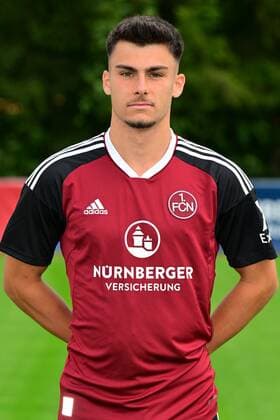 06 07 2022 1 FC Nürnberg FCN Club U23 Regionalliga Saison 2022 2023 Fototermin Porträttermin Pressterminin Präsentation Einzelbild Einzelelfoto Portrait Kopfbild Shawn Blum 1 FC Nürnberg II Einzelbild Einzelelfoto Portrait Kopfbild