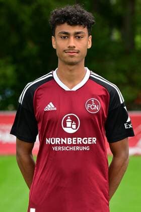 06 07 2022 1 FC Nürnberg FCN Club U23 Regionalliga Saison 2022 2023 Fototermin Porträttermin Pressterminin Präsentation Einzelbild Einzelelfoto Portrait Kopfbild Nathaniel Brown 1 FC Nürnberg II Einzelbild Einzelelfoto Portrait Kopfbild