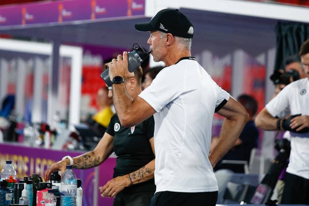 July 11, 2022, TERRASSA, BARCELONA, SPAIN: Robert Short, head coach of Canada looks on during the FIH Hockey Women s World Cup 2022, 9th - 16th, hockey match played between Canada and India at Estadi Olimpic on July 11, 2022, in Terrassa, Barcelona, Spain. TERRASSA SPAIN - ZUMAa181 20220711_zaa_a181_057 Copyright: xIrinaxR.xHx