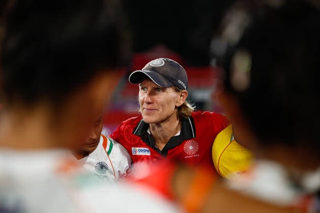 July 12, 2022, TERRASSA, BARCELONA, SPAIN: Janneke Schopman, head coach of India talking after winning during the FIH Hockey Women s World Cup 2022, 9th - 16th, hockey match played between Canada and India at Estadi Olimpic on July 11, 2022, in Terrassa, Barcelona, Spain. TERRASSA SPAIN - ZUMAa181 20220712_zaa_a181_028 Copyright: xIrinaxR.xHx