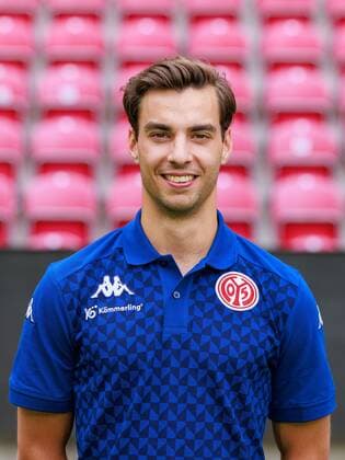 Mainz, MEWA Arena, 11 07 2022, team photo 1 Bundesliga 1 FSV Mainz 05, Vincent Lorenz video analysis