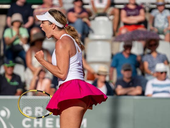 Sport Bilder des Tages July 12, 2022, Lausanne, Vaud, Switzerland: Lausanne, Switzerland: DANIELLE COLLINS of the United States of America reacts after winning a point during her WomenÃ¢â‚¬â ¢s Singles first-round match against Simona Waltert at the Ladies Open Lausanne. Lausanne Switzerland - ZUMAs230 20220712_znp_s230_007 Copyright: xCorinexScibozx