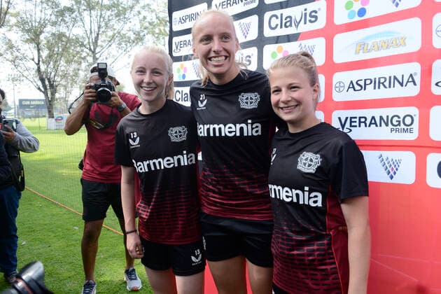 July 12, 2022, Mexico City, Mexico City, Mexico: July 12, 2022, Mexico City, Mexico: Women s Bayer Leverkusen players (L-R) Caroline Siems, Irina Pando and Kristin Ko¶gel during a press conference, PK, Pressekonferenz to announce the match between America and Bayer Leverkusen as part of 100 years of Bayer in Mexico. on July 12, 2022 in Mexico City, Mexico. Mexico City Mexico - ZUMAe321 0162795902st Copyright: xCarlosxTischlerx xEyepixxGroupx