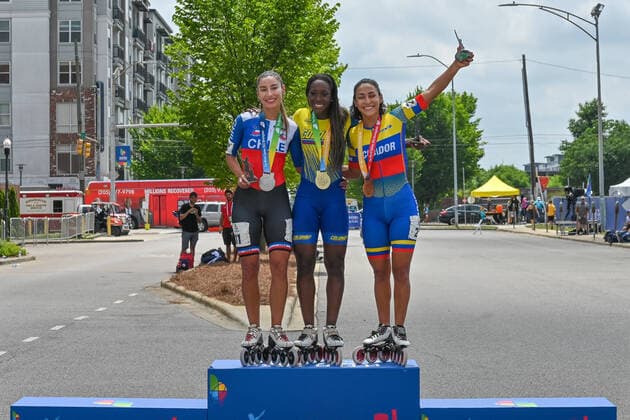 Bilder des Jahres 2022, Sport 07 Juli July 10, 2022: The winners of the Women s 10,000M Elimination Race are left to right; Alejandra Andrea TRASLAVINA LOPEZ of Chile (Silver Medal), Johana VIVEROS MONDRAGON of Colombia (Gold Medal), and Gabriela VARGAS SARMIENTO of Ecuador (Bronze Medal); at The World Games 2022 on July 10, 2022 at Powell Avenue Steam Plant in Birmingham, AL. CSM Birmingham USA - ZUMAc04_ 20220710_zaf_c04_115 Copyright: xKevinxLangleyx