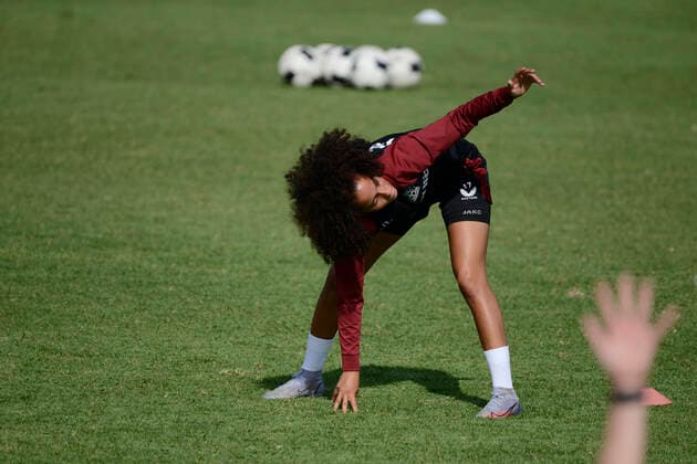 Fußball, Frauen, Bayer Leverkusen Training in Mexiko July 12, 2022, Mexico City, Mexico City, Mexico: July 12, 2022, Mexico City, Mexico: Amira Arfaoui of the Women s Bayer Leverkusen team during a training before the match between America and Bayer Leverkusen as part of 100 years of Bayer in Mexico. on July 12, 2022 in Mexico City, Mexico. Mexico City Mexico - ZUMAe321 0162806791st Copyright: xCarlosxTischlerx xEyepixxGroupx