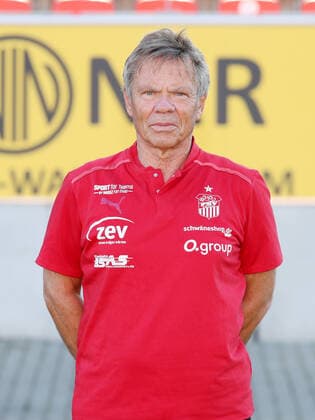 Teampraesentation Zwickau 12 07 2021 team doctor Dr Hans Jürgen Lambrecht FSV Zwickau 3 Liga, Porträttermin 2022 2023 , Zwickau, 12 07 2021, GGZ Arena Zwickau, football ,