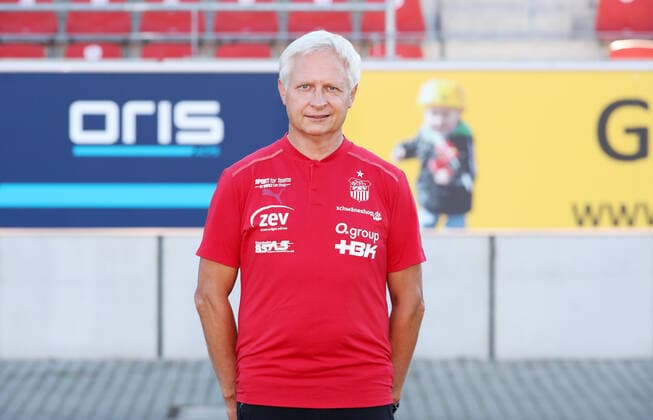 Teampraesentation Zwickau 12 07 2021 team doctor Dr med Bernhard Karich FSV Zwickau 3 Liga, Porträttermin 2022 2023 , Zwickau, 12 07 2021, GGZ Arena Zwickau, football ,