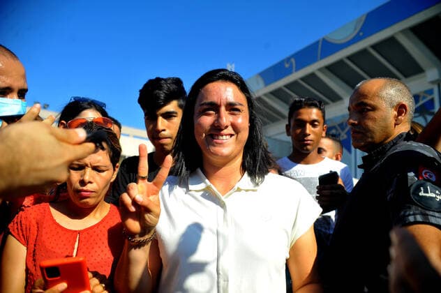 Ons Jabeur Back In Tunis Tunisian tennis player Ons Jabeur celebrates with fans after her return to the capital Tunis from Wimbeldon, on July 13, 2022. Hailing her as the nation s pride and ambassador of happiness , Tunisians remained enthralled with tennis star Ons Jabeur, celebrating her presence in the prestigious Wimbledon final despite her loss. Tunis Tunisia  Copyright: xYassinexMahjoubx originalFilename:mahjoub-notitle220713_npgQR.jpg