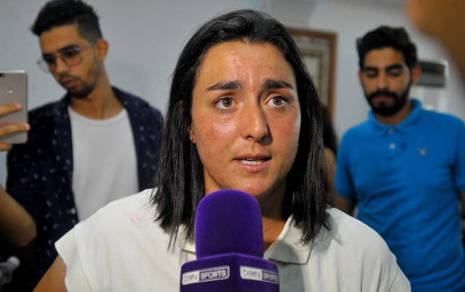 Ons Jabeur Back In Tunis Tunisian tennis player Ons Jabeur talking to journalists after her return to the capital Tunis from Wimbeldon, on July 13, 2022. Hailing her as the nation s pride and ambassador of happiness , Tunisians remained enthralled with tennis star Ons Jabeur, celebrating her presence in the prestigious Wimbledon final despite her loss. Tunis Tunisia  Copyright: xYassinexMahjoubx originalFilename:mahjoub-notitle220713_nptcZ.jpg