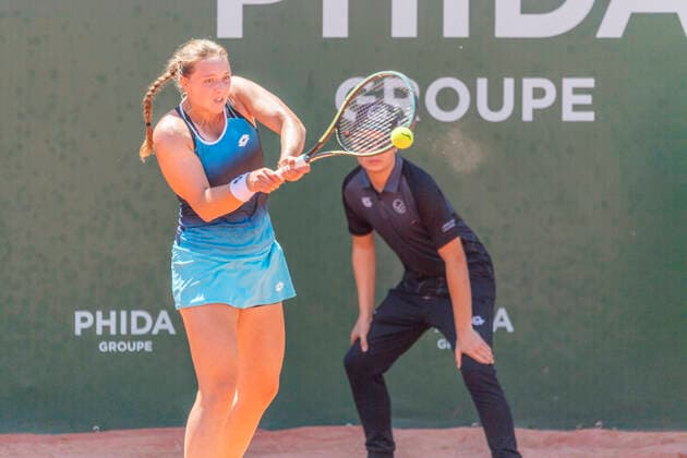 Switzerland: Quarter-final of the Lausanne 2022 WTA, Tennis Damen 250 tennis tournament Lausanne Switzerland, 07 15 2022: Jule Niemeier of Germany return during Lausanne 2022 tennis tournament WTA 250 Lausanne Canton of Vaud Switzerland Copyright: EricxDubost