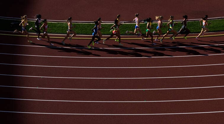 220715 Hanna Hermansson of Sweden left competes in women 1500 s 1500 meters qualification during day 1 of the 2022 World Athletics Championships on July 15, 2022 in Eugene Photo Joel Marklund BILDBYRAN kod JM JM0323 bbeng athletics athletics athletics 2022 world athletics championships world athletics championships oregon22 athletics world cup athletics world cup world cup qualifier dam Sweden,  Copyright: JOELxMARKLUND BB220715JM149
