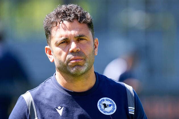 Ulrich Massimo Forte Uli Forte, coach, head coach, Bielefeld , single image, single photo, action, portrait, 16 07 2022, Sandhausen Germany , football, 2 Bundesliga, SV Sandhausen DSC Arminia Bielefeld, DFB DFL REGULATIONS PROHIBIT ANY USE OF PHOTOGRAPHS AS IMAGE SEQUENCES AND OR QUASI VIDEO xozx