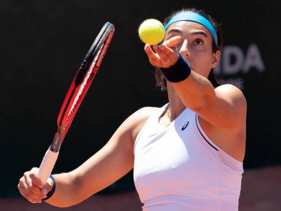 July 16, 2022, Lausanne, Vaud, Switzerland: Lausanne, Switzerland: FranceÃ¢â‚¬â ¢s CAROLINE GARCIA serves in her WomenÃ¢â‚¬â ¢s Singles semi-final match against Petra Martic at the Ladies Open Lausanne. Lausanne Switzerland - ZUMAs230 20220716_znp_s230_007 Copyright: xCorinexScibozx