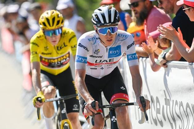 MENDE, FRANCE - JULY 16 : Pogacar Tadej (SLO) of UAE Team Emirates and Vingegaard Jonas (DEN) of Team Jumbo-Visma on the Montee Jalabert during stage 14 of the 109th edition of the 2022 Tour de France cycling race, a stage of 195 kms with start in Saint-Etienne and finish in Mende on July 16, 2022 in Mende, France, 16 07 2022 ( Motordriver Kenny Verfaillie - Tour de France 2022 - Stage 14 PhotoNews Panoramic 