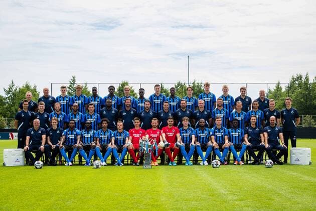 WESTKAPELLE, BELGIUM - JULY 12 : Team picture of Club Brugge pictured during a media day prior the 2022-2023 Jupiler pro league season. on July 12, 2022 in Westkapelle, BELGIUM, 12 07 2022 ( Club Brugge Photoshoot 2022 23 PhotoNews Panoramic 