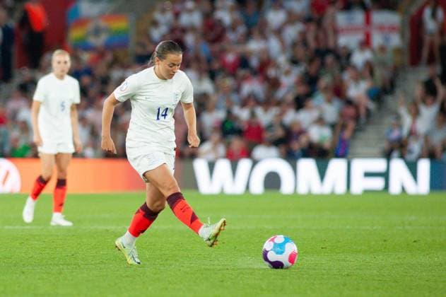Southampton, England, July 15th 2022: Francesca Kirby (14 England) on the ball during the UEFA Womens Euro 2022 football match between England and Northern Ireland at St Marys in Southampton, England. (Karl W Newton SPP) Copyright: xKarlxWxNewtonx SPPx spp-en-KaWNes-_KWN0771