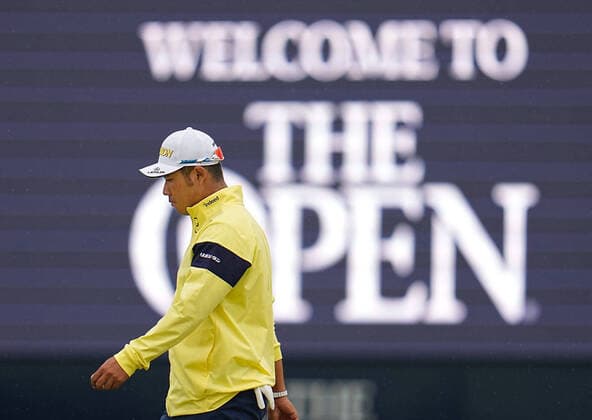 Golf: British Open Hideki Matsuyama of Japan leaves the fourth green during the final round of the British Open golf championship on July 17, 2022, on the Old Course at St. Andrews, Scotland.  A14AA0001315865P
