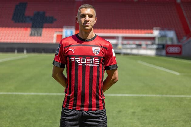Nikola Stevanovic 15, FCI FC Ingolstadt 04 3 Liga, Porträttermin 2022 2023, 3 Liga FC Ingolstadt 04 season 2022 2023