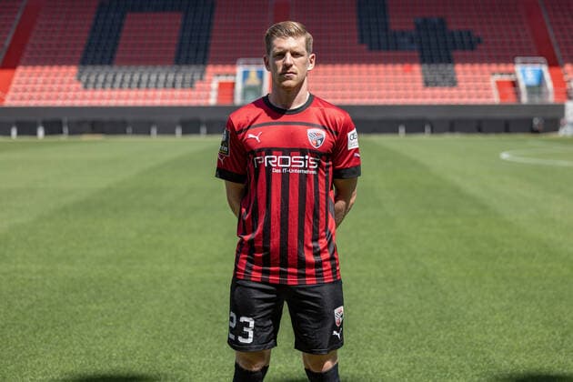 Denis Linsmayer 23, FCI FC Ingolstadt 04 3 Liga, Porträttermin 2022 2023, 3 Liga FC Ingolstadt 04 season 2022 2023