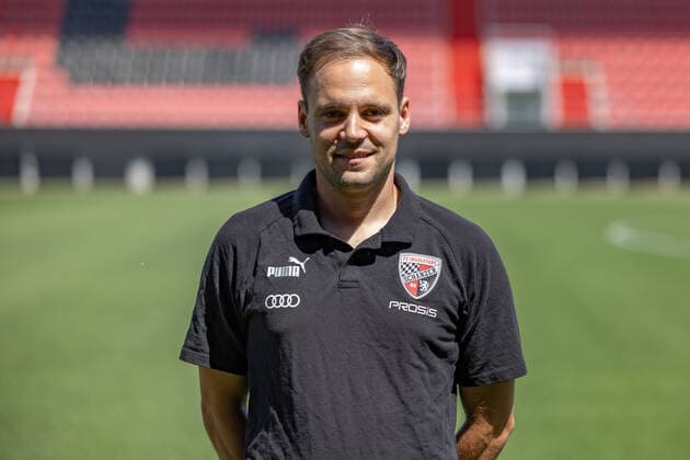 Physio Dominik Dürrschmidt FC Ingolstadt 04 3 Liga, Porträttermin 2022 2023, 3 Liga FC Ingolstadt 04 season 2022 2023