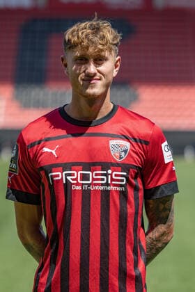 Calvin Brackelmann 17, FCI FC Ingolstadt 04 3 Liga, Porträttermin 2022 2023, 3 Liga FC Ingolstadt 04 season 2022 2023