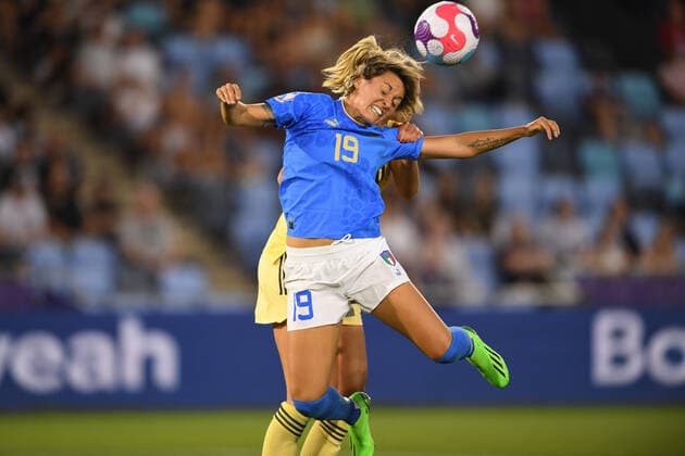Valentina Giacinti (Italy Women)Julie Biesmans (Belgium Women) during the Uefa Women s Euro England 2022 match between Italy 0-1 Belgium at Manchester City Academy Stadium on July 18 2022 in Manchester, England. Noxthirdxpartyxsales  (193807303)