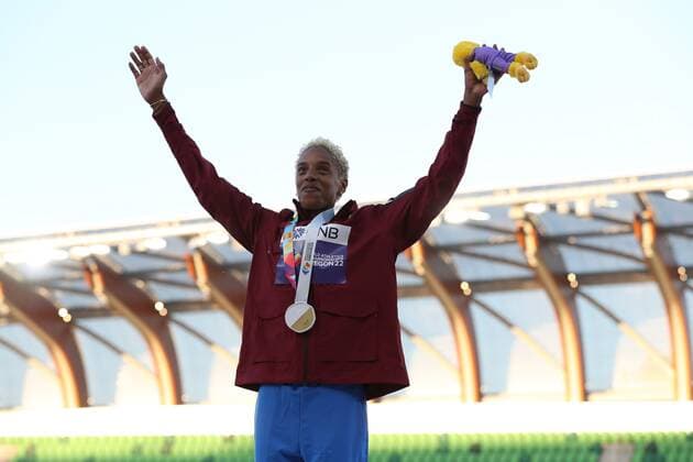 Mandatory Credit: Photo by Amanda Loman Shutterstock (13033002ct) Gold medalist, Yulimar Rojas, of Venezuela, during the medal ceremony for the women s triple jump 2022 World Athletics Championships, Day Four Hayward Field, Eugene, Oregon, USA - 18 Jul 2022 2022 World Athletics Championships, Day Four Hayward Field, Eugene, Oregon, USA - 18 Jul 2022 Copyright: xAmandaxLoman Shutterstockx 13033002ct