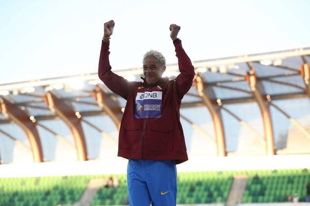 Mandatory Credit: Photo by Amanda Loman Shutterstock (13033002cr) Gold medalist, Yulimar Rojas, of Venezuela, during the medal ceremony for the women s triple jump 2022 World Athletics Championships, Day Four Hayward Field, Eugene, Oregon, USA - 18 Jul 2022 2022 World Athletics Championships, Day Four Hayward Field, Eugene, Oregon, USA - 18 Jul 2022 Copyright: xAmandaxLoman Shutterstockx 13033002cr