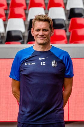 Torge Schwarz Physiotherapist SC Freiburg, 1 Bundesliga, Portraittermin 2022 2022, 20 07 2022 DFB DFL REGULATIONS PROHIBIT ANY USE OF PHOTOGRAPHS AS IMAGE SEQUENCES AND OR QUASI VIDEO SC Freiburg, 1 Bundesliga, Portraittermin 2022 2023, 20 07 2022 Freiburg Copyright: xEibner-Pressefoto RogerxBuerkex EP_EER