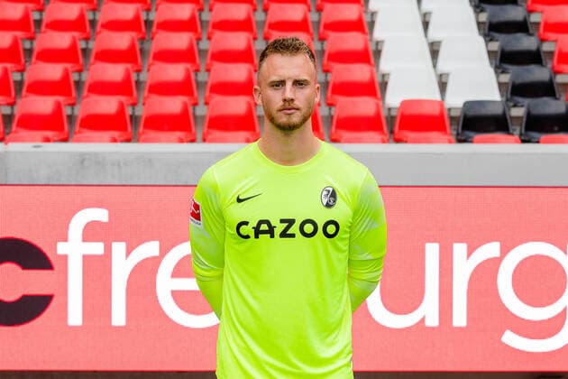 Mark Flekken SC Freiburg, 26 SC Freiburg, 1 Bundesliga, Portraittermin 2022 2022, 20 07 2022 DFB DFL REGULATIONS PROHIBIT ANY USE OF PHOTOGRAPHS AS IMAGE SEQUENCES AND OR QUASI VIDEO SC Freiburg, 1 Bundesliga, Portraittermin 2022 2023, 20 07 2022 Freiburg Copyright: xEibner-Pressefoto RogerxBuerkex EP_EER