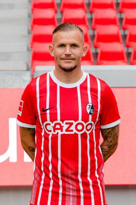 Jonathan Schmid SC Freiburg, 07 SC Freiburg, 1 Bundesliga, Portraittermin 2022 2022, 20 07 2022 DFB DFL REGULATIONS PROHIBIT ANY USE OF PHOTOGRAPHS AS IMAGE SEQUENCES AND OR QUASI VIDEO SC Freiburg, 1 Bundesliga, Portraittermin 2022 2023, 20 07 2022 Freiburg Copyright: xEibner-Pressefoto RogerxBuerkex EP_EER