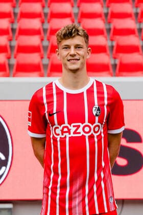 Yannik Keitel SC Freiburg, 14 SC Freiburg, 1 Bundesliga, Portraittermin 2022 2022, 20 07 2022 DFB DFL REGULATIONS PROHIBIT ANY USE OF PHOTOGRAPHS AS IMAGE SEQUENCES AND OR QUASI VIDEO SC Freiburg, 1 Bundesliga, Portraittermin 2022 2023, 20 07 2022 Freiburg Copyright: xEibner-Pressefoto RogerxBuerkex EP_EER