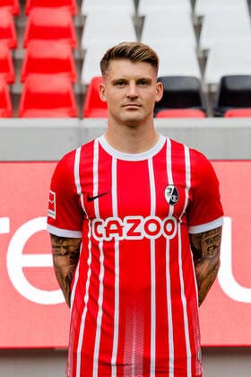 Lukas Kuebler SC Freiburg, 17 SC Freiburg, 1 Bundesliga, Portraittermin 2022 2022, 20 07 2022 DFB DFL REGULATIONS PROHIBIT ANY USE OF PHOTOGRAPHS AS IMAGE SEQUENCES AND OR QUASI VIDEO SC Freiburg, 1 Bundesliga, Portraittermin 2022 2023, 20 07 2022 Freiburg Copyright: xEibner-Pressefoto RogerxBuerkex EP_EER