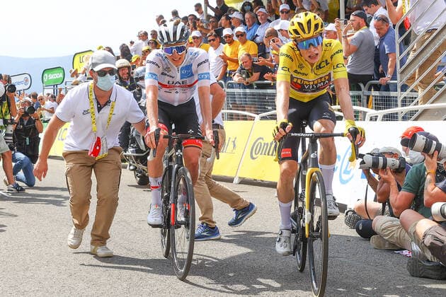 Slovenian Tadej Pogacar of UAE Team Emirates and Danish Jonas Vingegaard of Jumbo-Visma pictured after stage 17 of the Tour de France cycling race, from Saint-Gaudens to Peyragudes (130 km), France, on Wednesday 20 July 2022. This year s Tour de France takes place from 01 to 24 July 2022. - UK OUT DAVIDxPINTENS  x37665865x