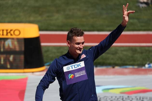 Mandatory Credit: Photo by Amanda Loman Shutterstock (13037095s) Bronze medalist Trevor Bassit, of the United States, during the medal ceremony for the men s 400-meter hurdles 2022 World Athletics Championships, Day Six Hayward Field, Eugene, Oregon, USA - 20 Jul 2022 2022 World Athletics Championships, Day Six Hayward Field, Eugene, Oregon, USA - 20 Jul 2022 Copyright: xAmandaxLoman Shutterstockx 13037095s